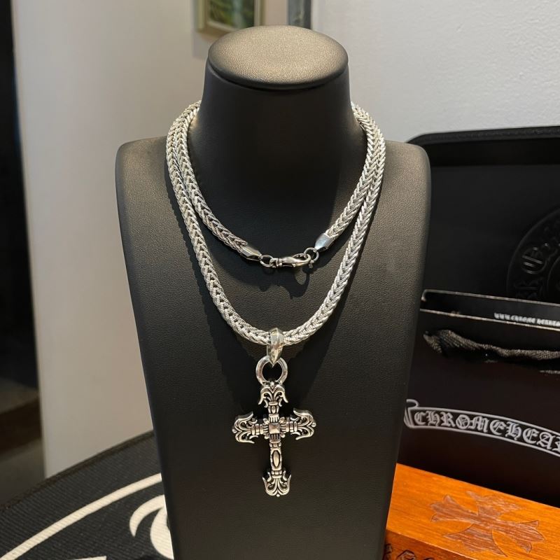 Ch*0me He**ts necklaces